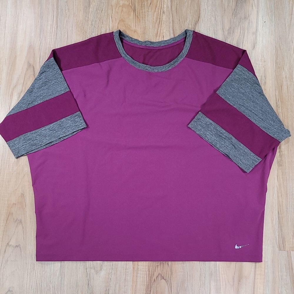 🔺️Nike Purple & Gray Athletic Training Dri-Fit Cropped Short Sleeve Top XLarge